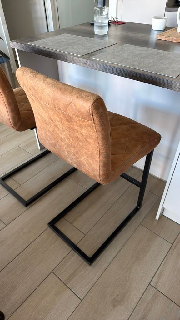 2 Industriële barkrukken / barstoelen – cognac lederlook, Huis en Inrichting, Ophalen, Kunststof, Gebruikt, Twee