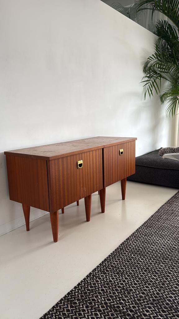 Set van 2 Deense nachtkastjes – teak – jaren 60, Enlèvement ou Envoi, Comme neuf