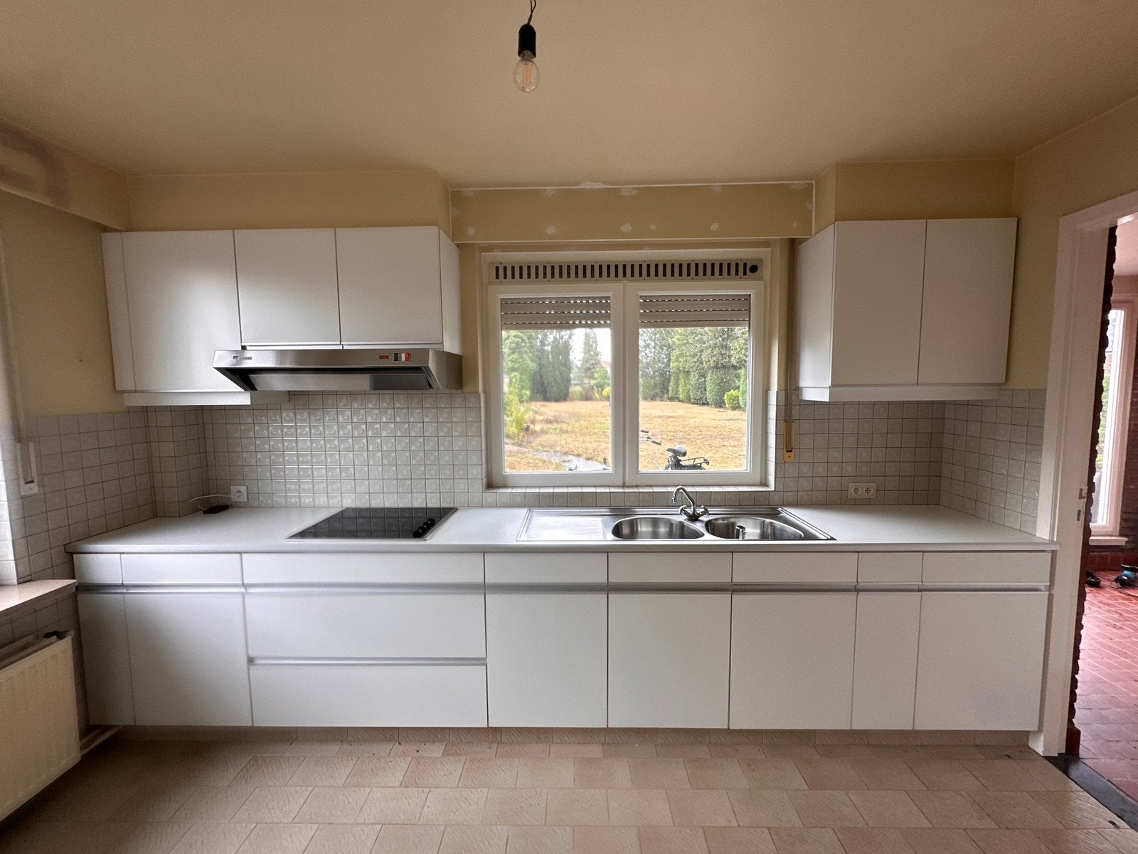 Keuken te koop (zelf uit te breken te Ravels), Ophalen, Gebruikt, Wit, Dubbelwandige keuken