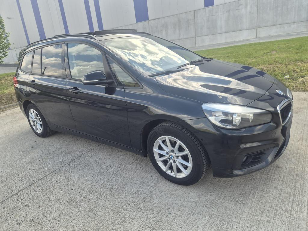 BMW 218  2.0 Diesel Boîte Automatique 7 Place, Auto's, Automaat, Euro 6, 7 zetels, Bedrijf