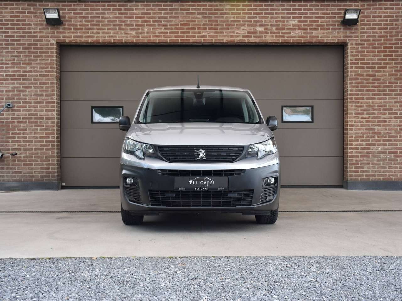 Peugeot Partner 1.6 HDI L1 / 3 ZIT / CARPLAY / CAMERA / GPS, Auto's, Voorwielaandrijving, Zwart, Bedrijf, 5 deurs