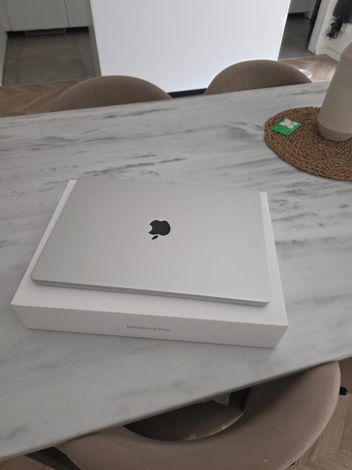 Macbook Pro M4 pro chip -16 inch 24gb ram 512 -Nieuwstaat!!, Computers en Software, Ophalen of Verzenden