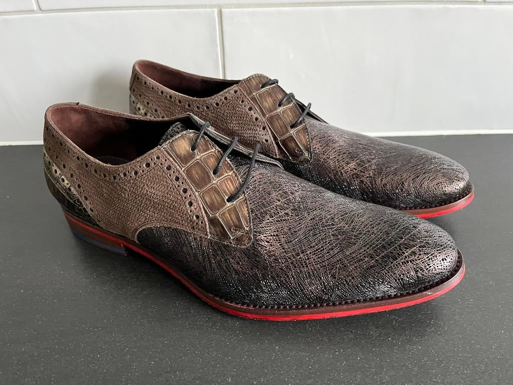 Floris van Bommel herenschoenen maat 8 / 42 nieuw in doos, Vêtements | Hommes, Chaussures, Neuf, Enlèvement ou Envoi, Chaussures à lacets
