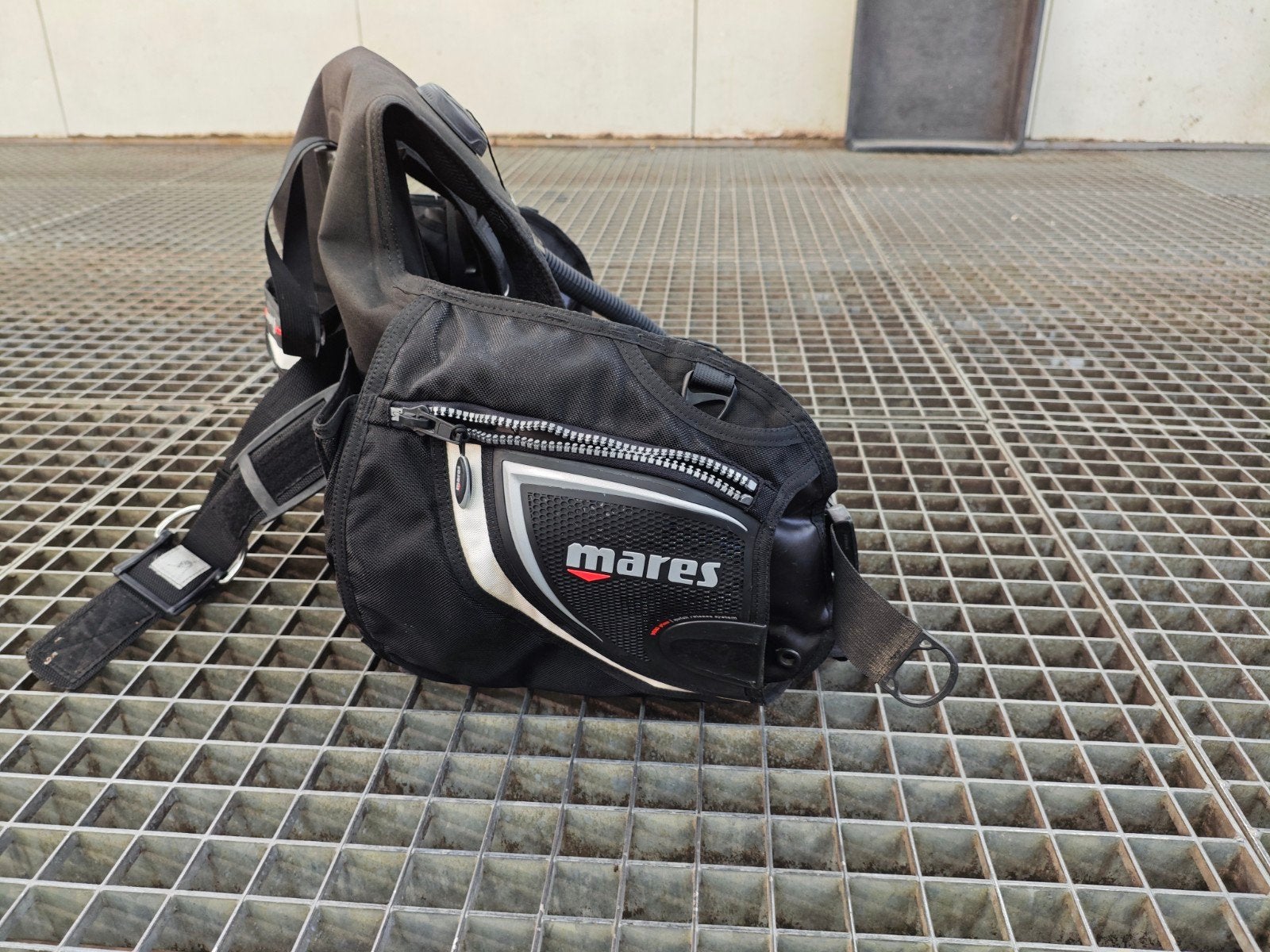 Gilet stabilisateur de plongée Mares Prestige - Taille M - B, Sports nautiques & Bateaux, Enlèvement, Utilisé, Gilet de stabilisation
