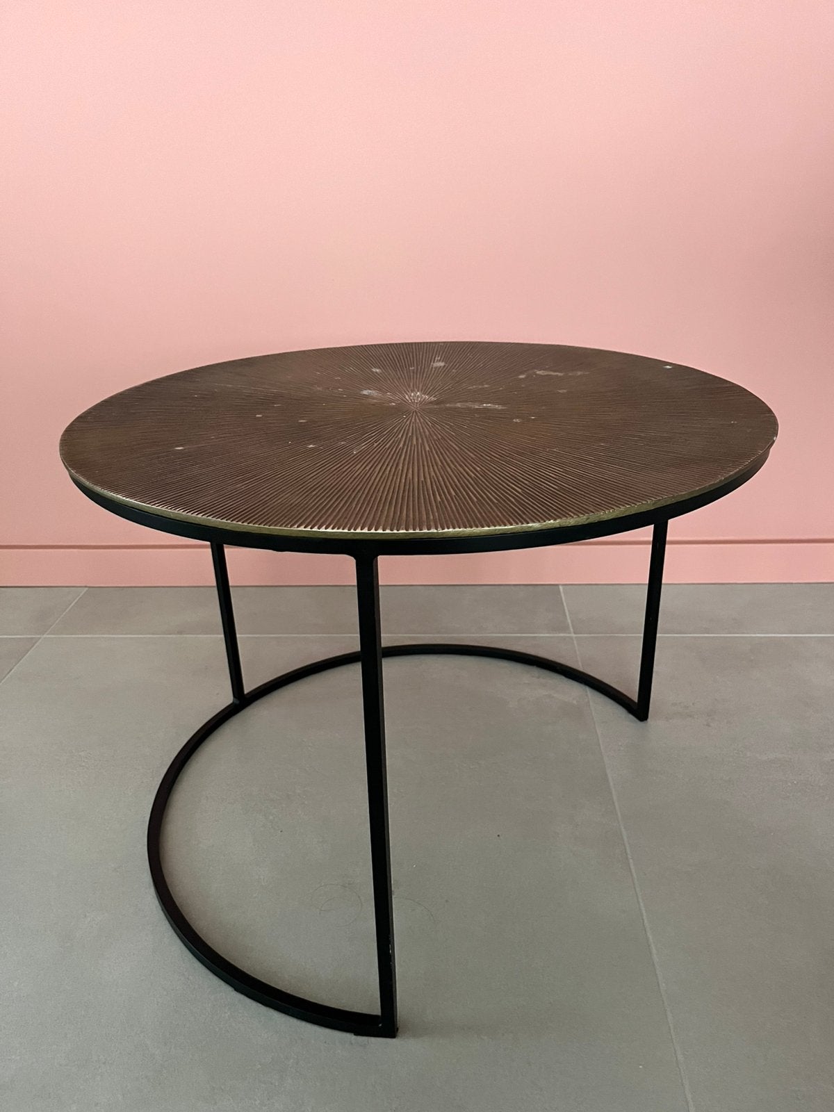 Table basse - métal - feuille dorée (61cm * h43,5cm), Enlèvement, Utilisé, Métal