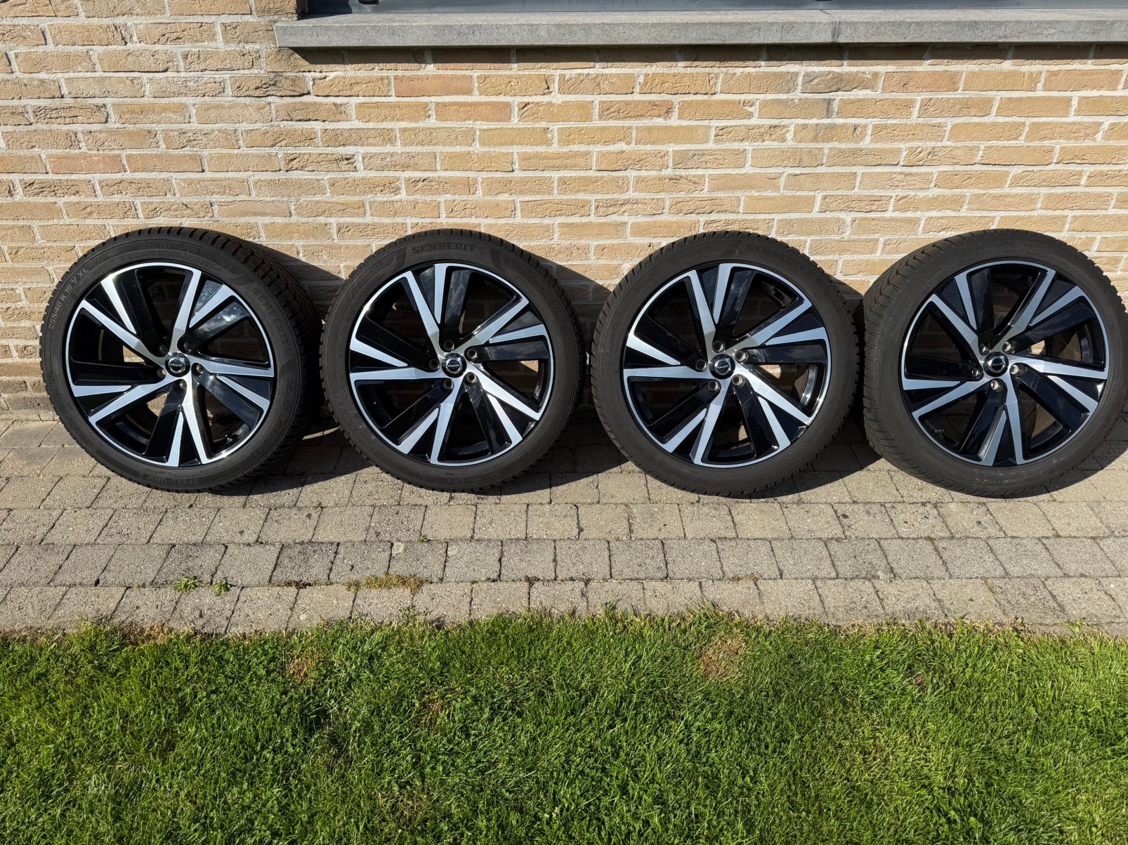Volvo velgen 19 inch / duim met goede winterbanden, Auto-onderdelen, Banden en Velgen, Band(en), Winterbanden, 19 inch, 255 mm