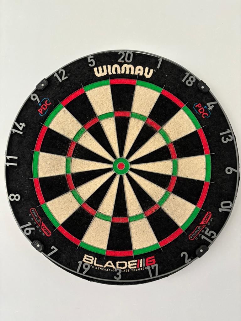 Winmau blade 6. Triple Core., Ophalen, Gebruikt, Dartbord