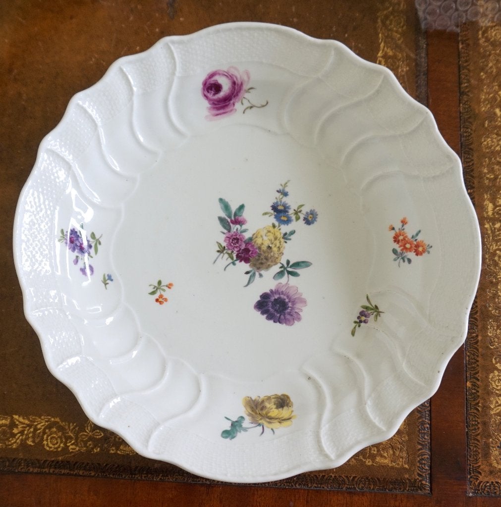 Ancien Plat En Porcelaine De Meissen 18ème Siècle, Antiquités & Art, Antiquités | Porcelaine, Enlèvement ou Envoi