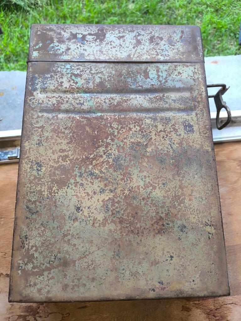 Flak caisse en bois et métal + chargeurs, Collections