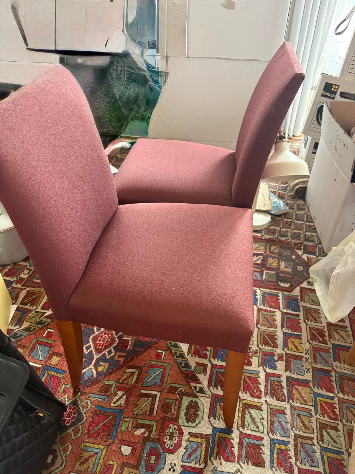 Set van 4 design stoelen Andreu World (Made in Spain) Berry, Huis en Inrichting, Ophalen, Zo goed als nieuw, Stof