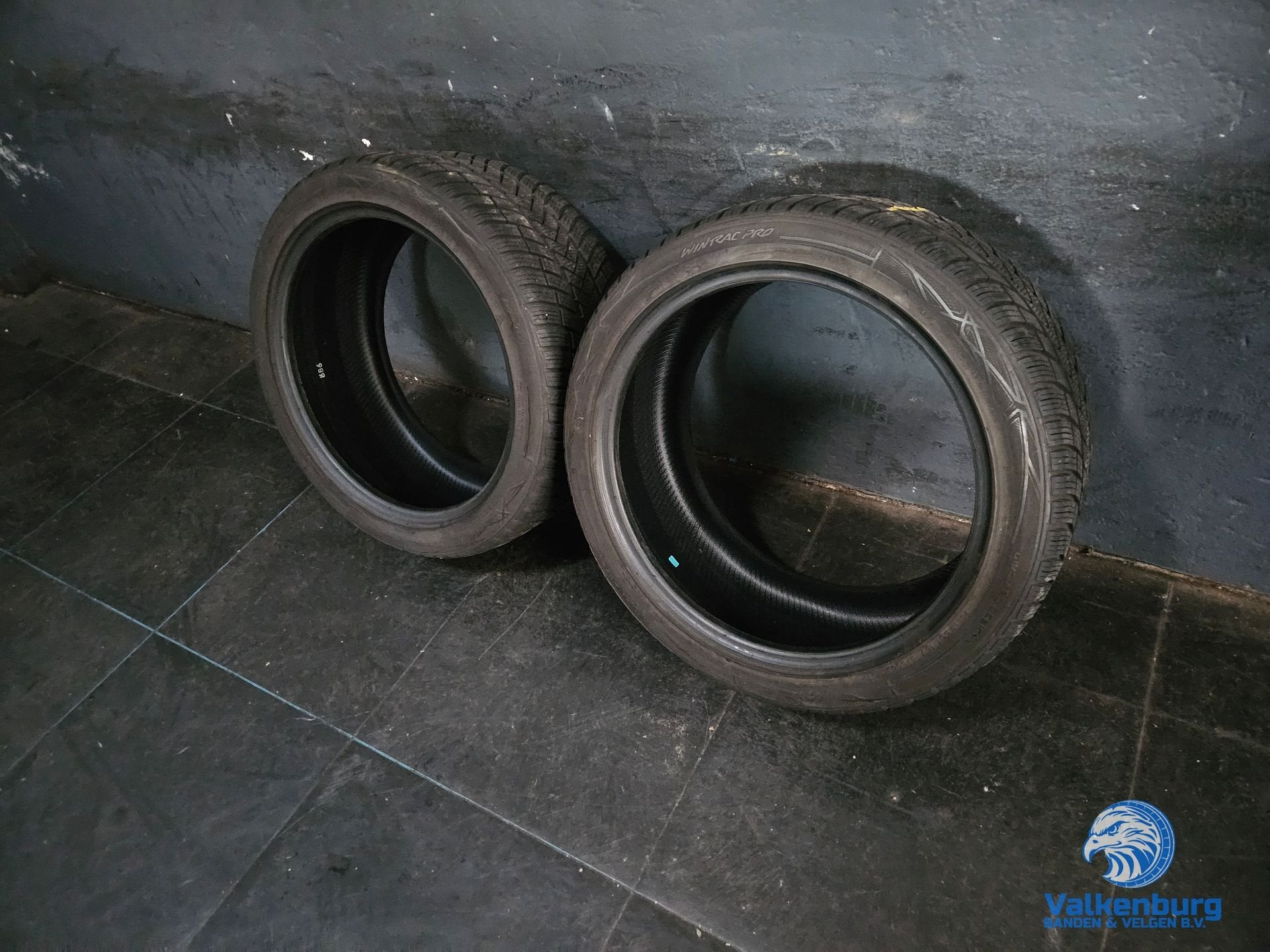 6mm! Winterbanden 245/40R18 Vredestein Wintrac Pro, Auto-onderdelen, 18 inch, -, -, Band(en)