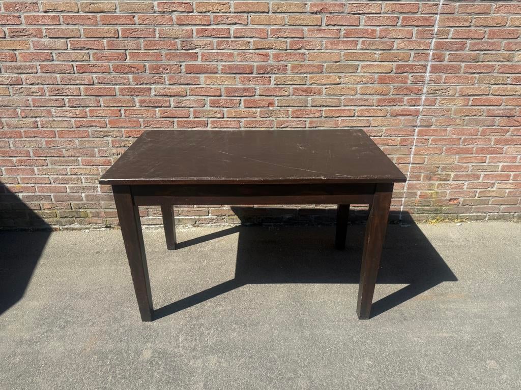 Table en chêne, Enlèvement
