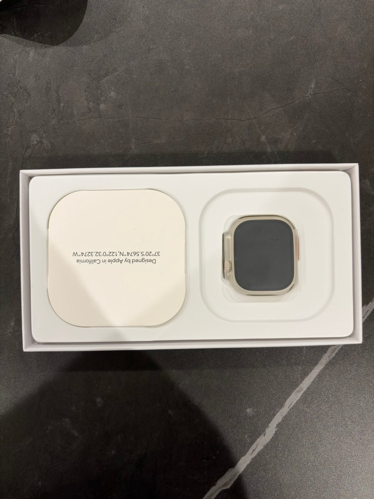 Neuf Apple watch ultra 2 49mm Titanium, Enlèvement ou Envoi, Neuf