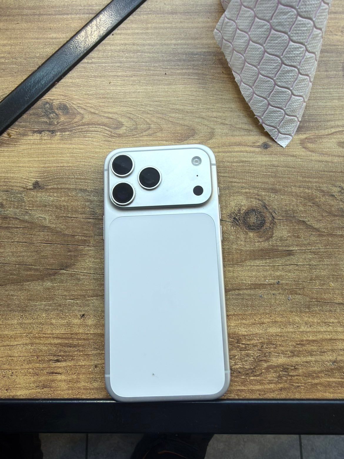 IPHONE 17 PRO MAX GEEN SCHAWE 256 GB 94%, Télécoms, 256 GB, 94 %, Autres modèles, Comme neuf