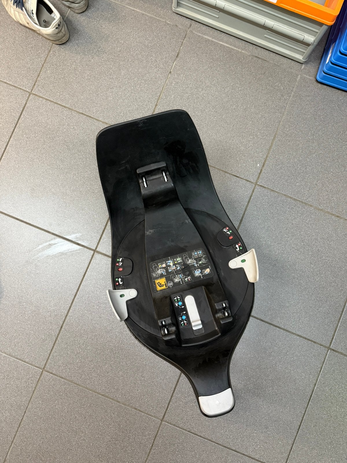 Isofix base, Ophalen, Isofix