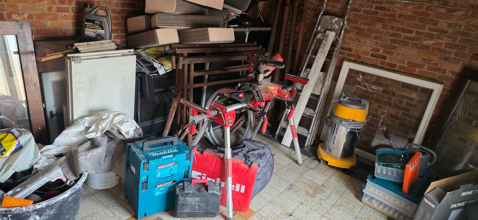 Lot of Professional Tools and Construction Materials, Bricolage & Construction, Comme neuf, Enlèvement, Vitre comprise, Autres types