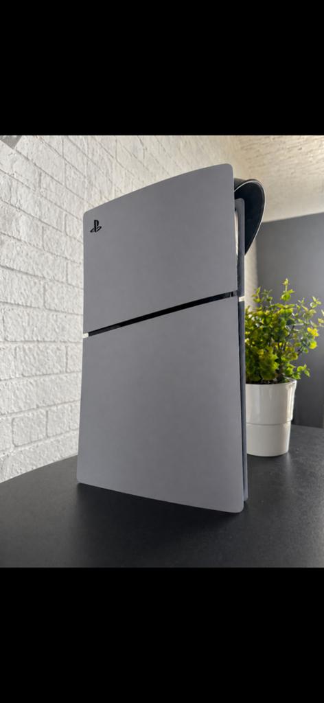 PS5 slim digital en tres bon état, Consoles de jeu & Jeux vidéo, Enlèvement ou Envoi, Comme neuf