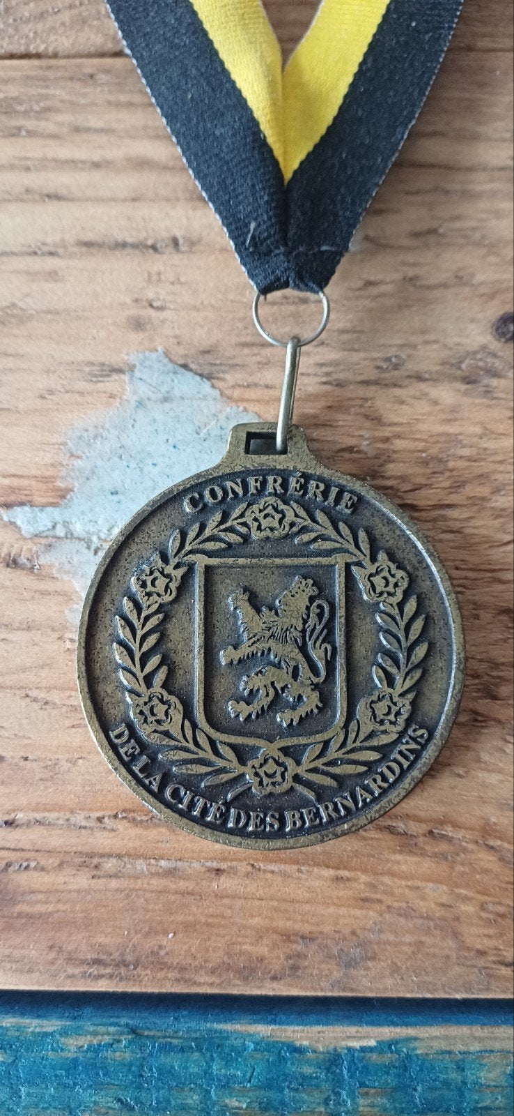 Médaille Rare Confrérie de la Rose / Le Roeulx (Hainaut), Timbres & Monnaies, Pièces & Médailles, Enlèvement ou Envoi, Bronze