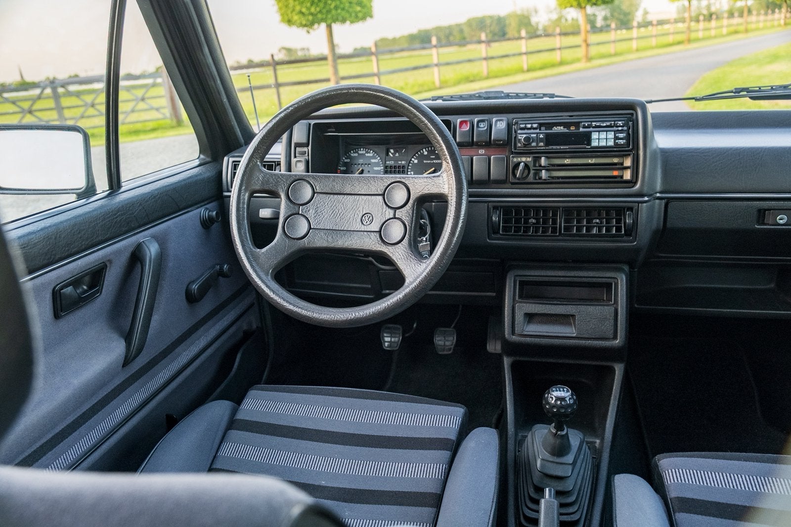 Volkswagen Golf GTi - 1986, Auto's, Volkswagen, Voorwielaandrijving, Stof, 4 cilinders, Zwart