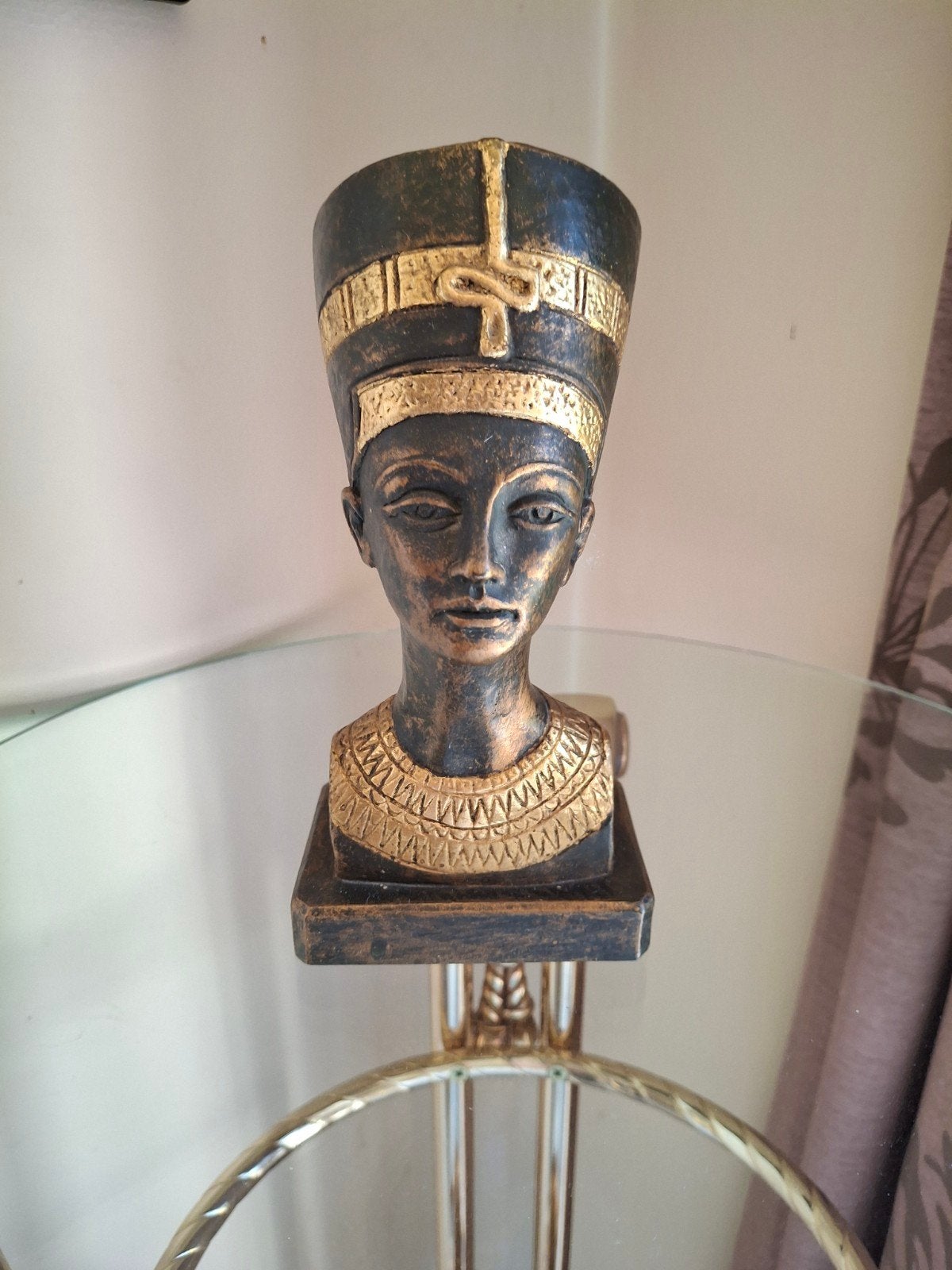Egyptisch beeldje, Enlèvement