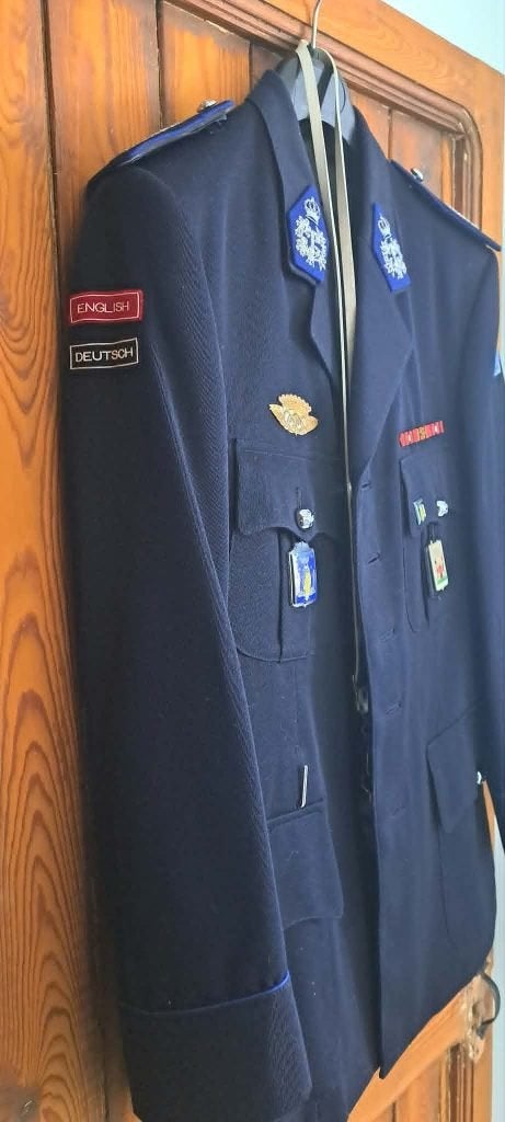 Ancienne tenue de Commissaire de  Police complète, Collections, Enlèvement ou Envoi, Autres, Vêtements ou Chaussures