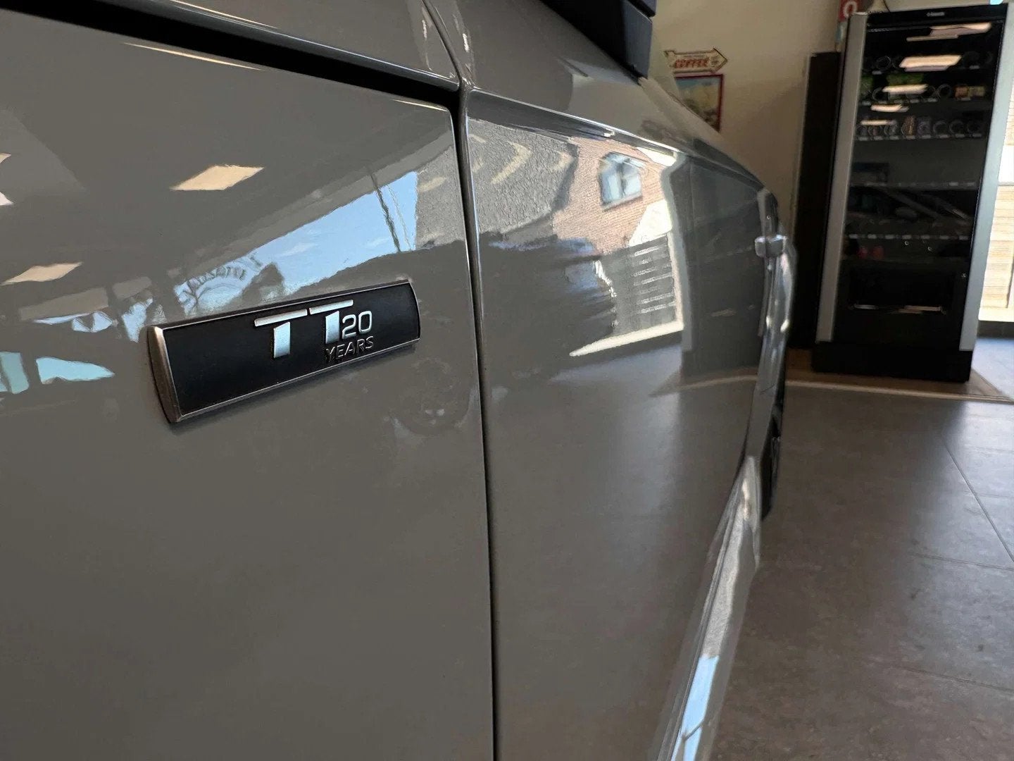 Audi TT Roadster 45 TFSI * 20years !* Quattro S tronic, Autos, Cuir, Argent ou Gris, Euro 6, https://public.car-pass.be/vhr/214a82d5-0017-4d51-a2ab-ac53abc96a3b