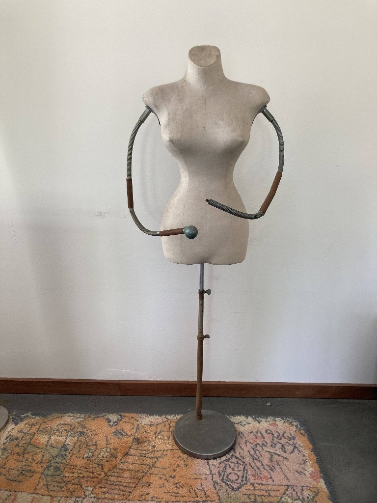antieke paspop, Ophalen