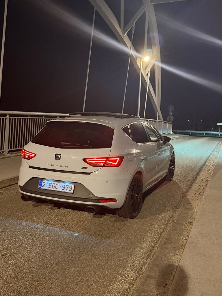 Seat Leon Cupra 280 DSG – Full Option – Parelmoergrijs, Auto's, Seat, 1998 cc, Leon, Automatische klimaatregeling, 5 zetels
