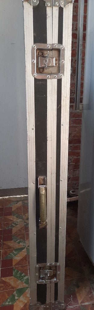 Flightcase voor basgitaar - GRATIS, Muziek en Instrumenten, Behuizingen en Koffers, Gebruikt, Elektrische basgitaar, Flightcase