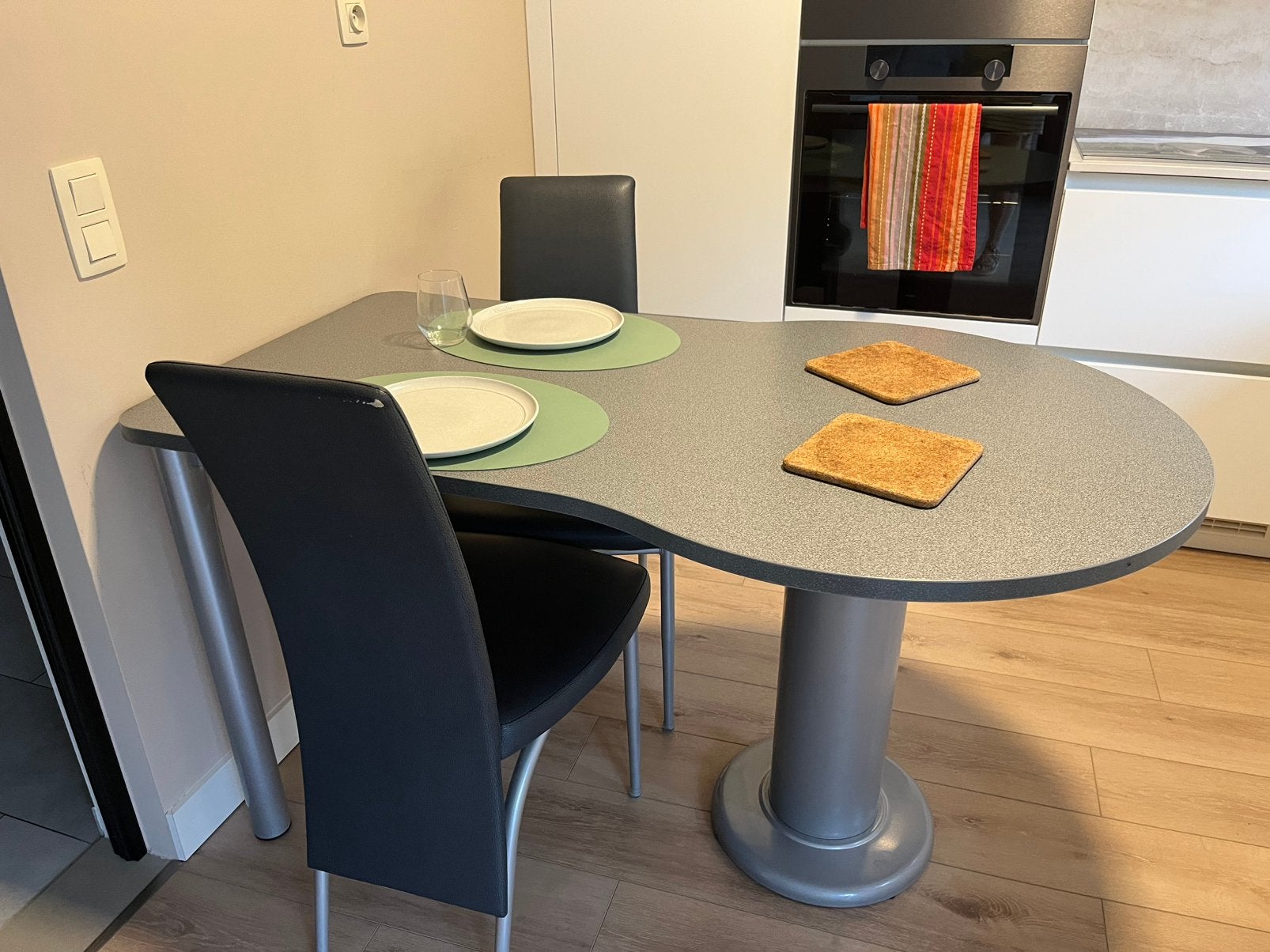 Keukentafel, Aankleding binnen, Ophalen, Gebruikt, Tafel