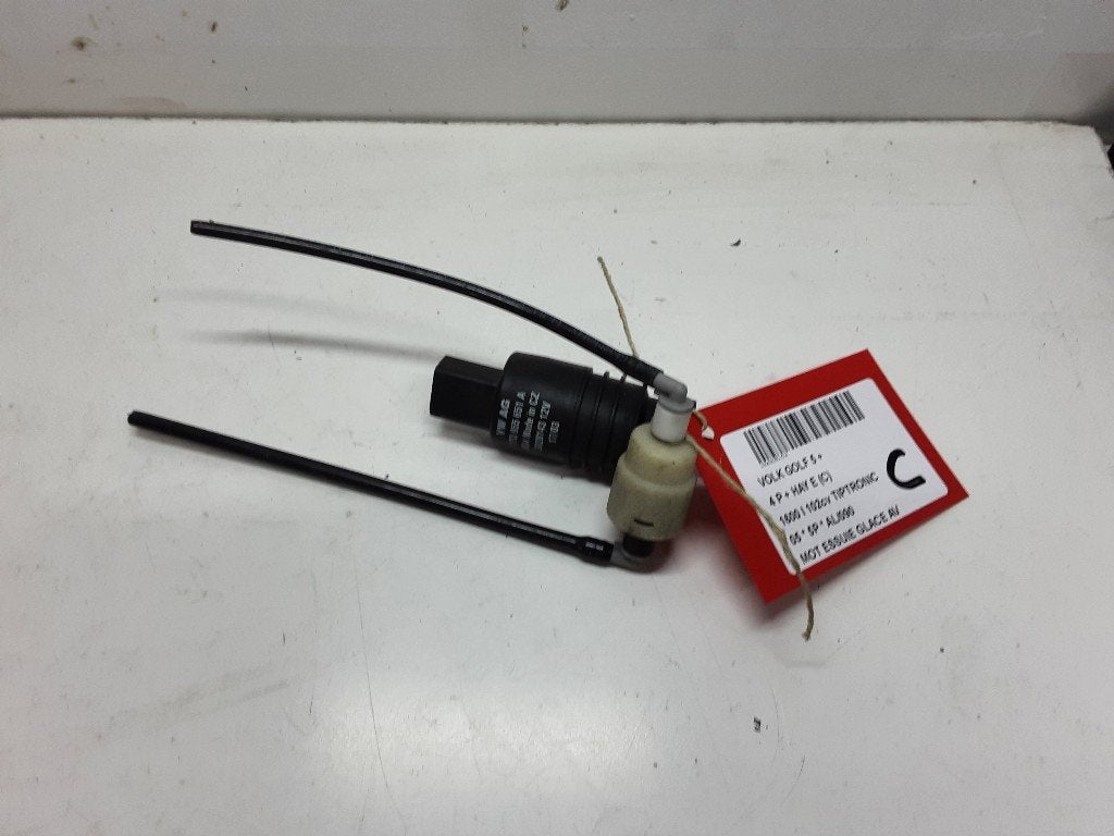 RUITENSPROEIERPOMP VOOR Golf V (1K1) (1T0955651A), Gebruikt, Volkswagen, Mevr. I. Hauben, Rue de l'Espoir 34 34
4030  GRIVEGNÉE, BE
