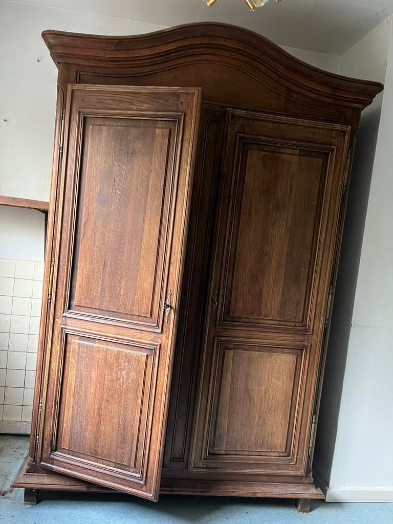Houten vintage kleerkast, vol hout, Ophalen