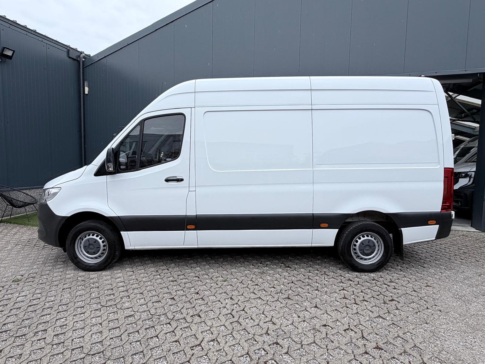 Mercedes-Benz Sprinter 314cdi - Automaat/L2H2/Trekhaak - 205, Auto's, Mercedes-Benz, Automaat, https://public.car-pass.be/vhr/b247d6ef-1e35-4753-af18-db64241e608f