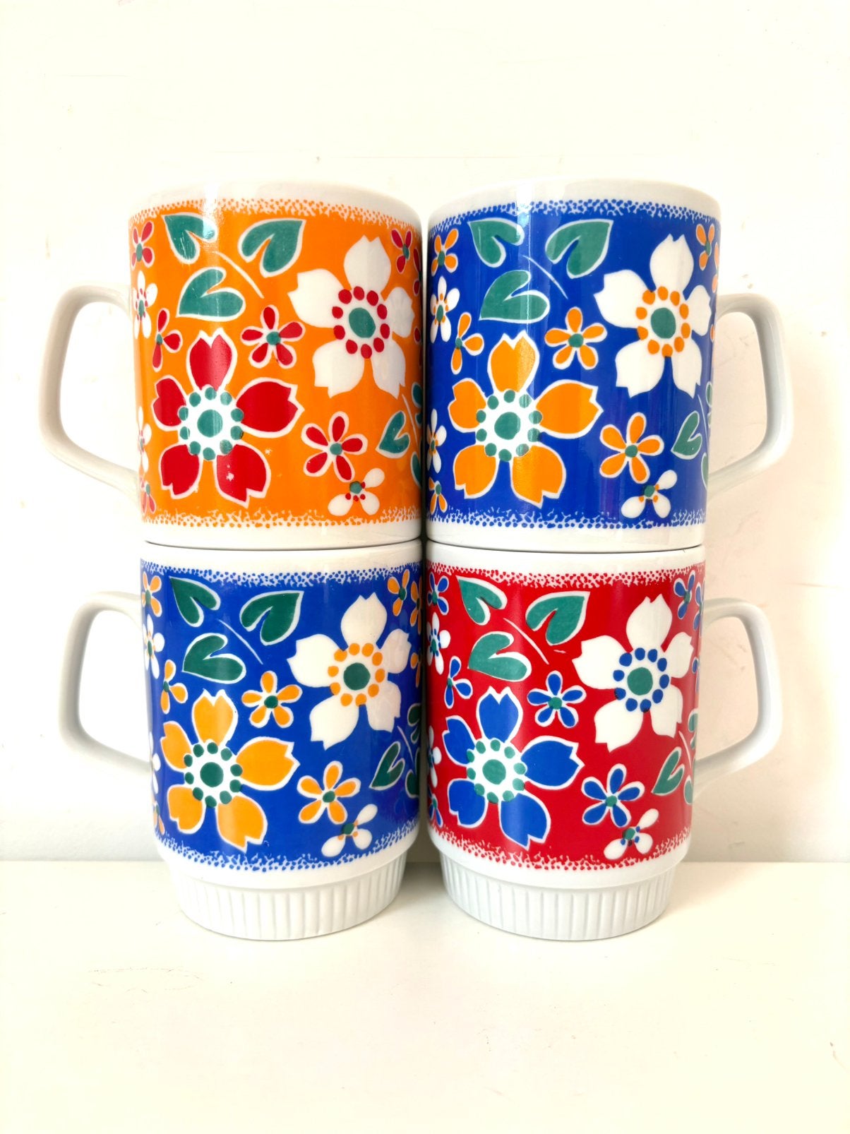 Lot de 4 tasses / mug à fleurs vintage 70’s Germany, Enlèvement ou Envoi, Comme neuf, Vintage, Mug
