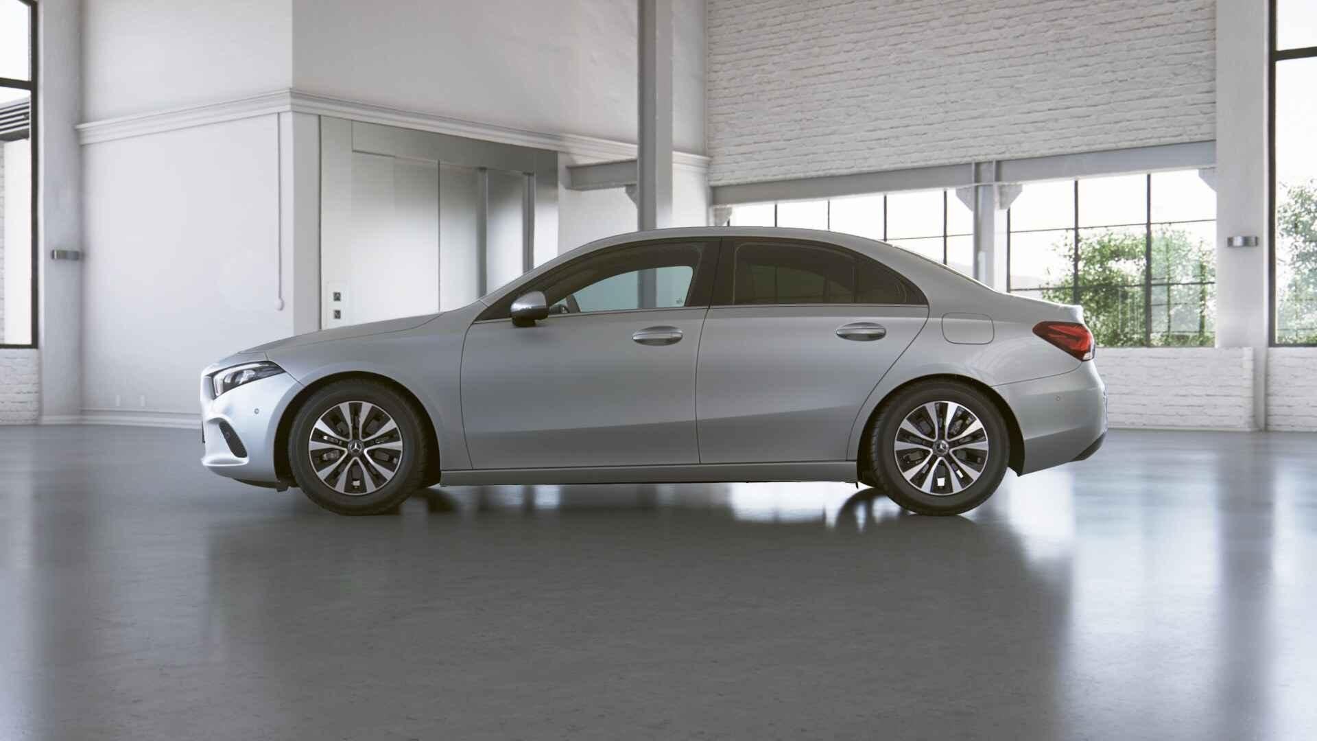 Mercedes-Benz A-Klasse 180 Berline Business Line | Verwarmde, Autos, 100 kW, Classe A, 4 portes, Entreprise