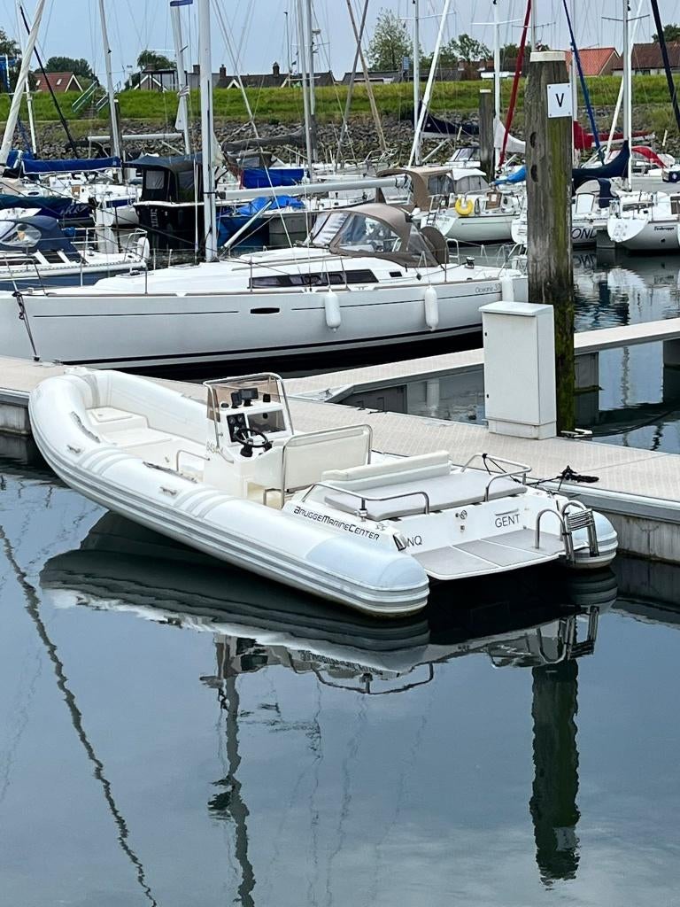 Rubberboot Apex 24, 5.0MPI 260PK, Watersport en Boten, Speedboten, Gebruikt, Binnenboordmotor, Rubber, 260 pk