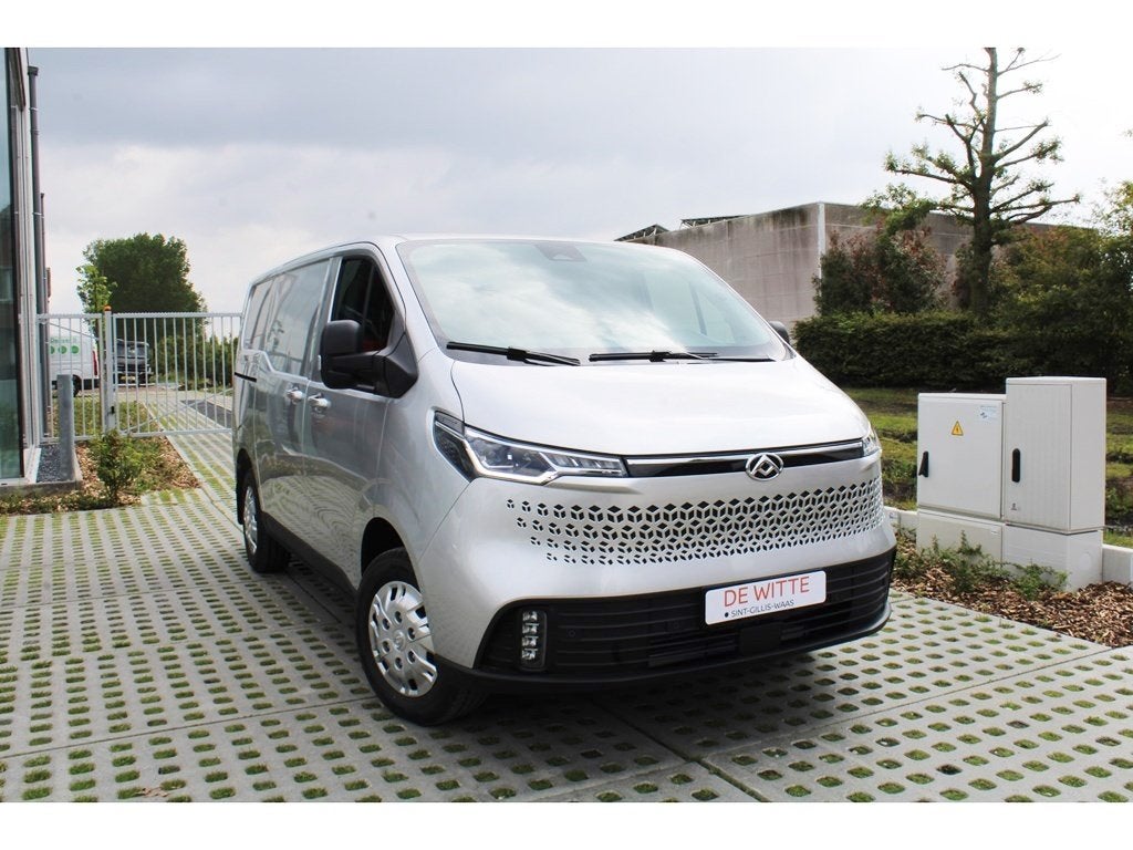 Maxus Deliver7 147 PK L2H1 Luxury, Auto's, Bestelwagens en Lichte vracht, Stof, 2000 kg, 108 kW, Zilver of Grijs