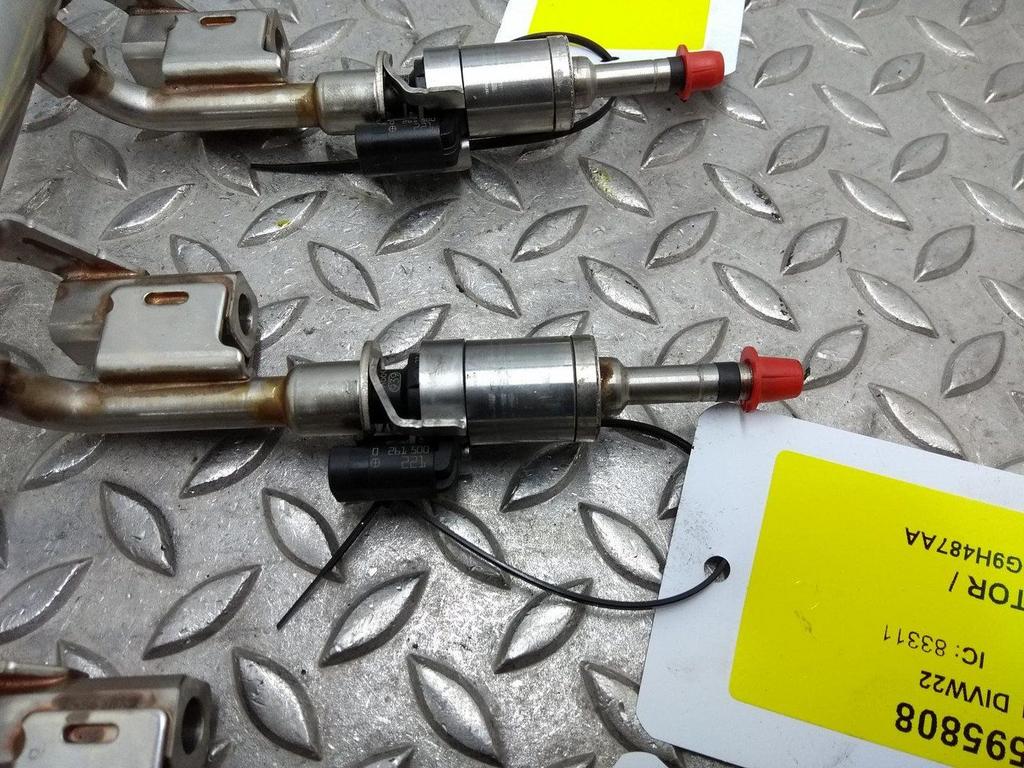 FORD FIESTA BRANDSTOF INJECTOR / VERSTUIVER 2014, Ophalen of Verzenden, Gebruikt, Stiba lid