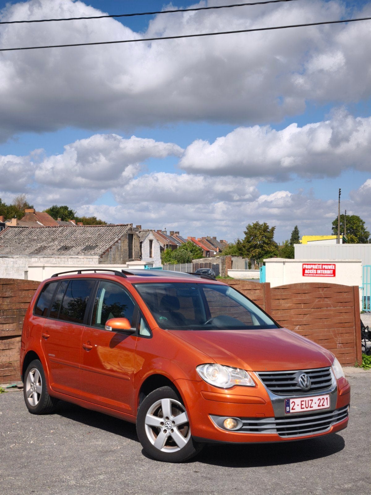 VW TOURAN, Achat, 1750 kg, 102 kW, Boîte manuelle