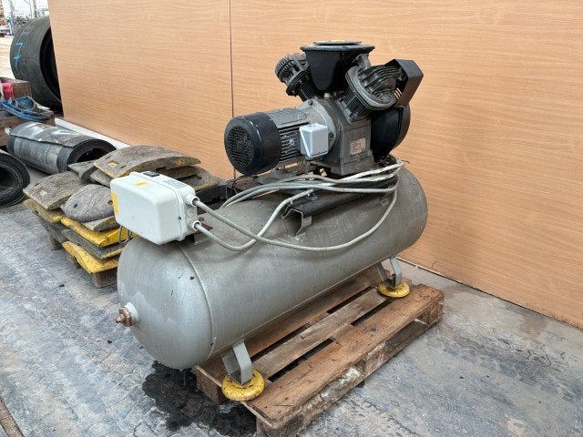 Compresseur d'air Atlas Copco LT8 UV de 1988