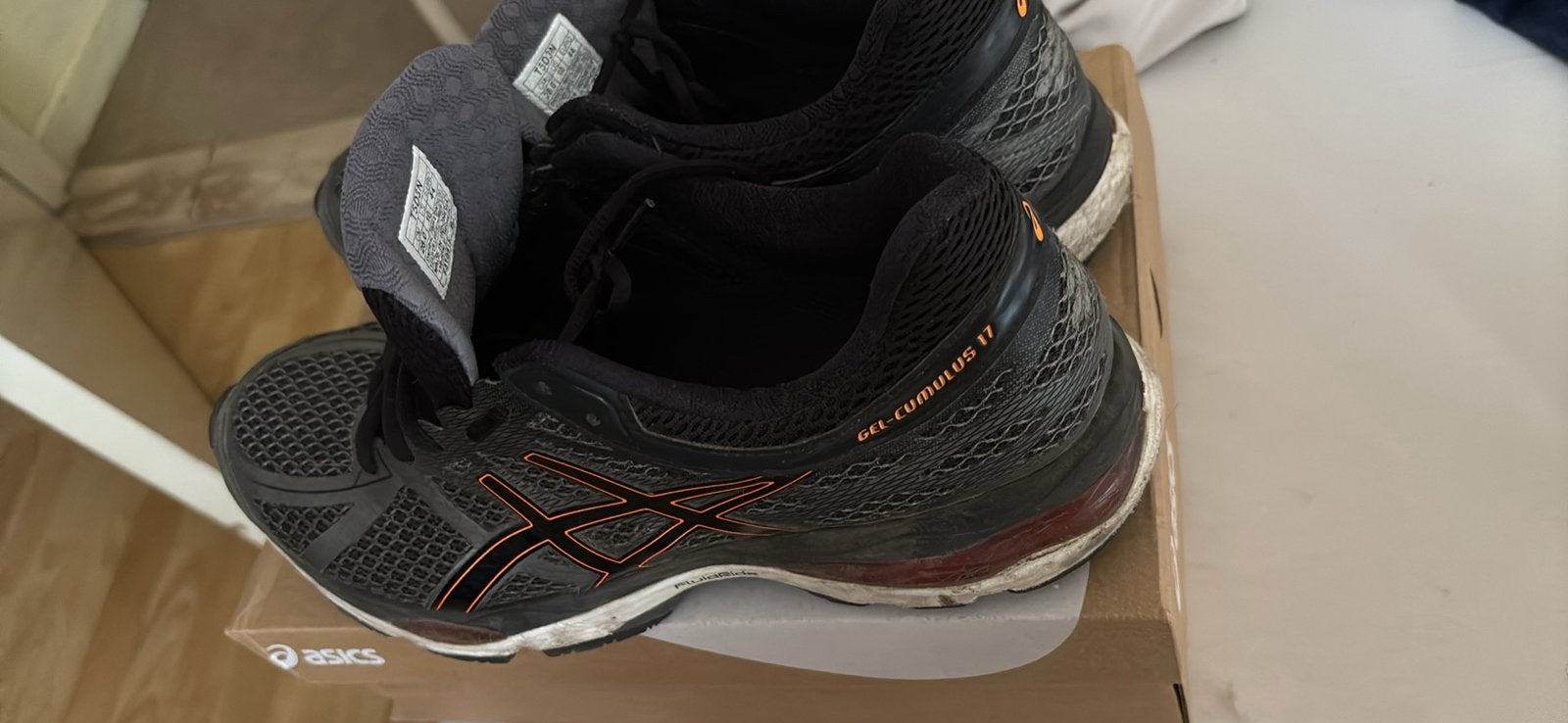 Asics cumulus 17, Enlèvement ou Envoi, Comme neuf