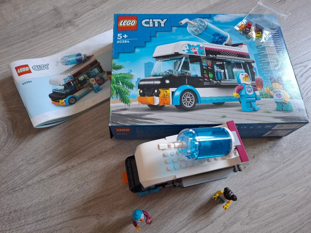LEGO City Pingouin Slush Truck 60384, City, Lego, Ensemble complet, Comme neuf