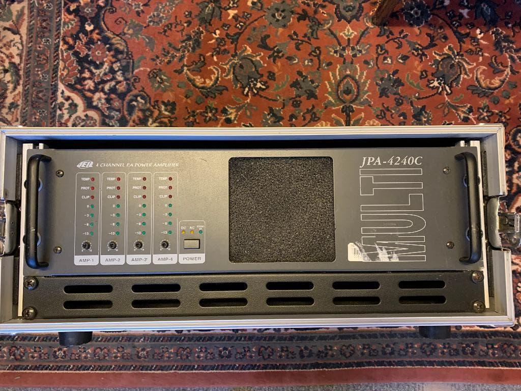 Jeil Jpa-4240C Eindversterker, 4 x 240 Watt, NL2 connectors, Ophalen, 500 tot 1000 watt