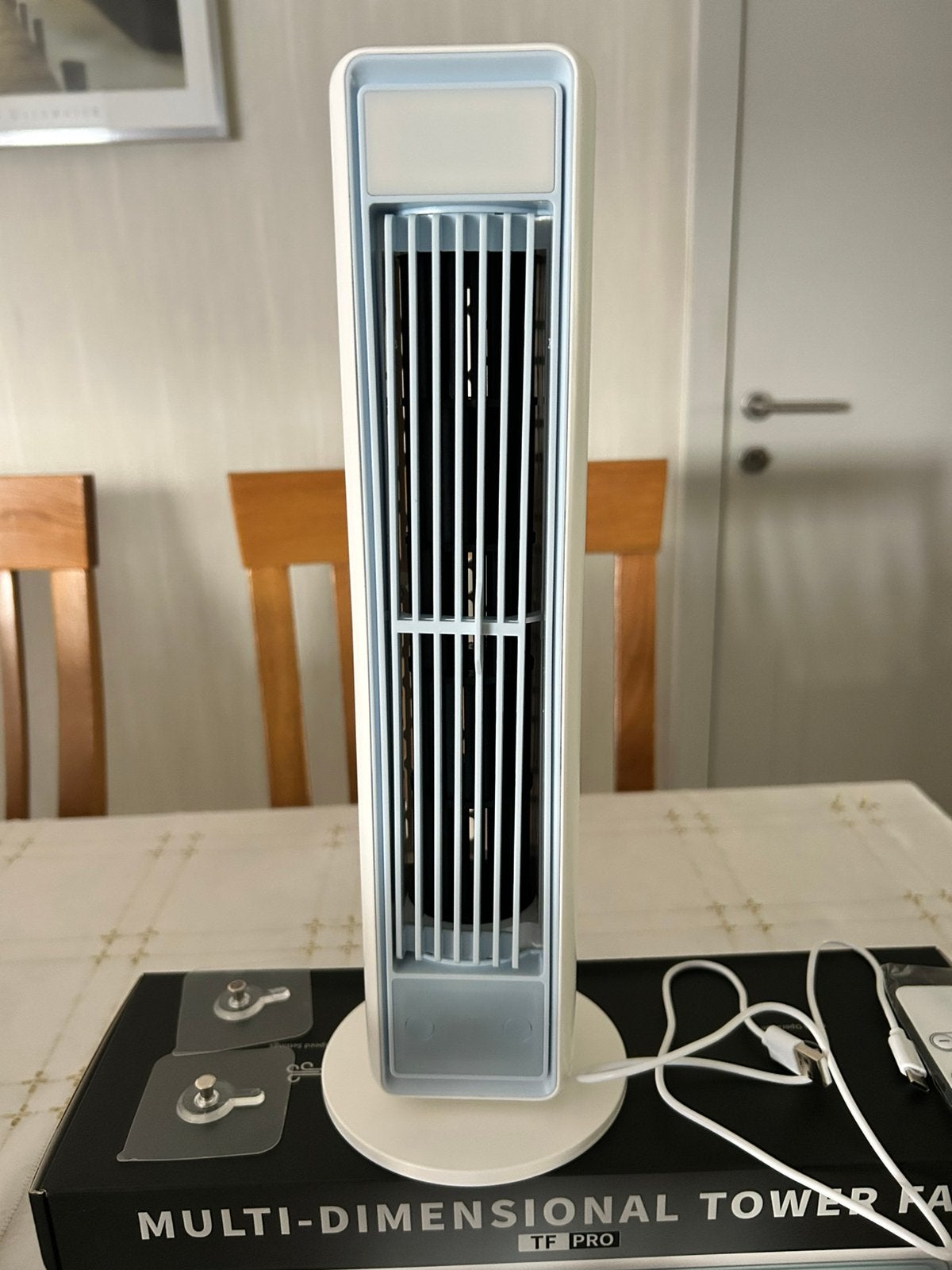 Te koop 2 tafel  ventilators ( geen koerier diensten ), Electroménager, Ventilateurs, Enlèvement, Ventilateur avec télécommande