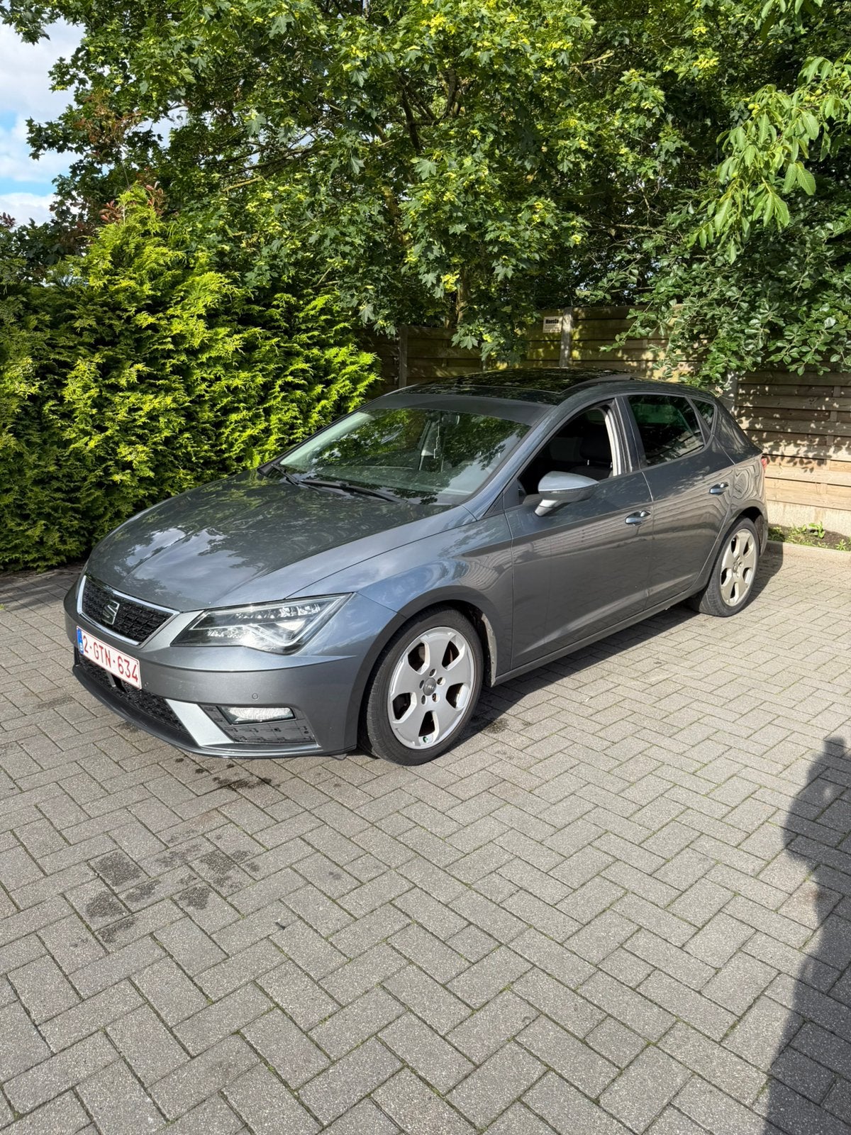 seat leon facelift 2017, Auto's, Voorwielaandrijving, Stof, Particulier, Zilver of Grijs