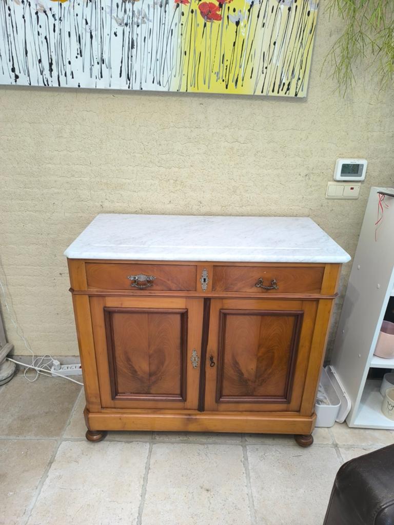 Houten kast met marmer blad, Ophalen