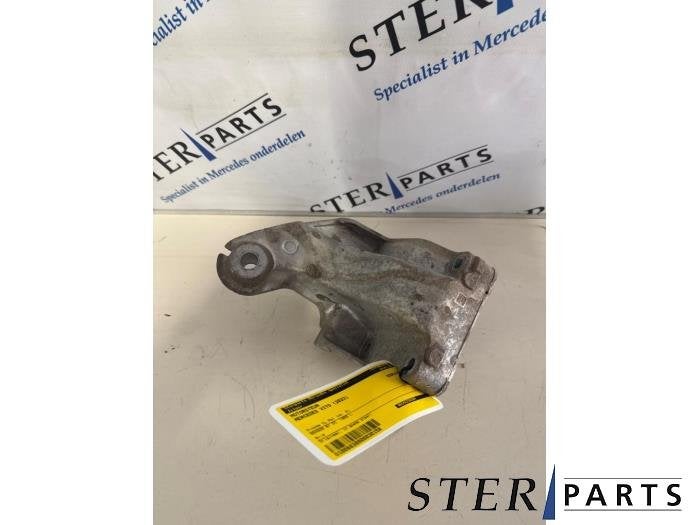 Support moteur d'un Mercedes Vito, Autos : Pièces & Accessoires, 3 mois de garantie, Utilisé, -, -