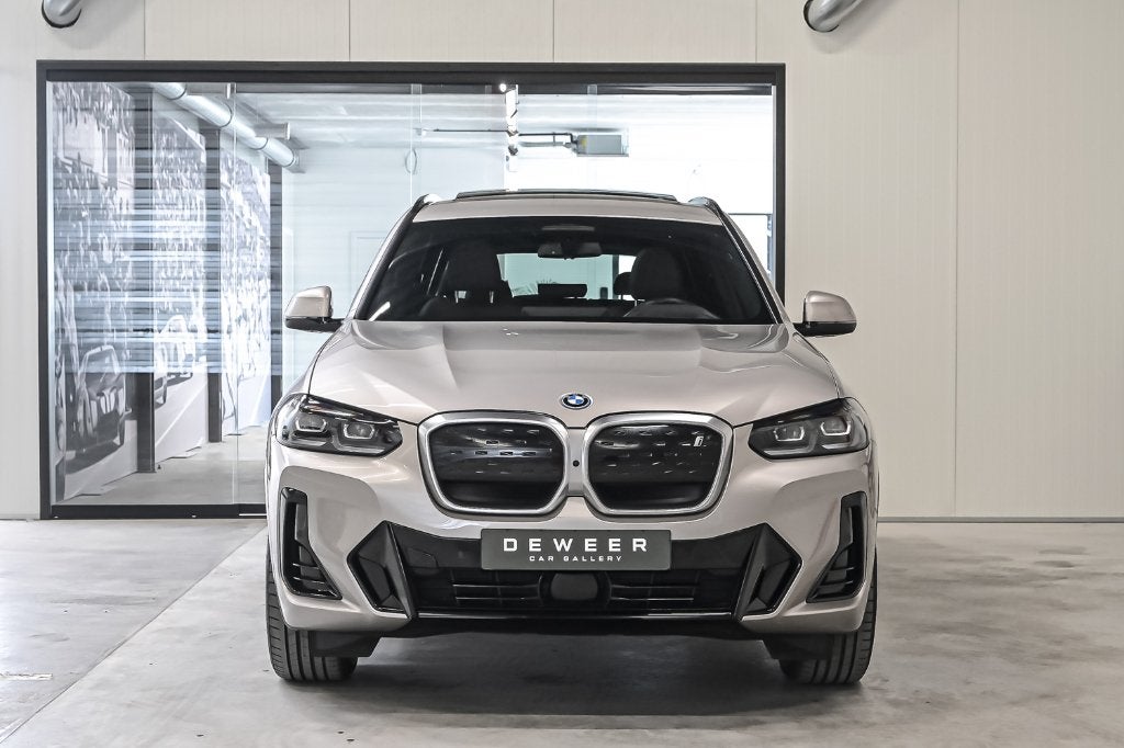 BMW IX3 Impressive, Auto's, BMW, Automaat, Achterwielaandrijving, 210 kW, 5 deurs
