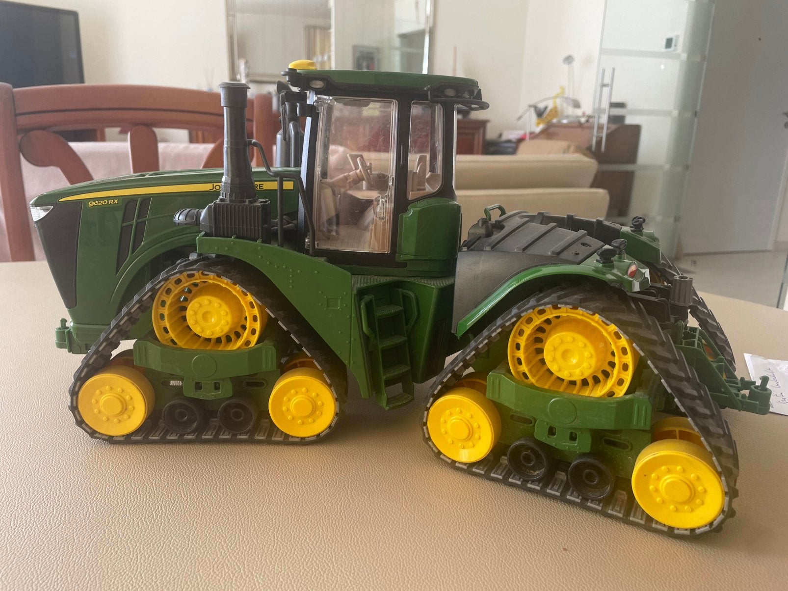 Tracteur Bruder John Deere sur JD Caterpillar, Envoi, Comme neuf