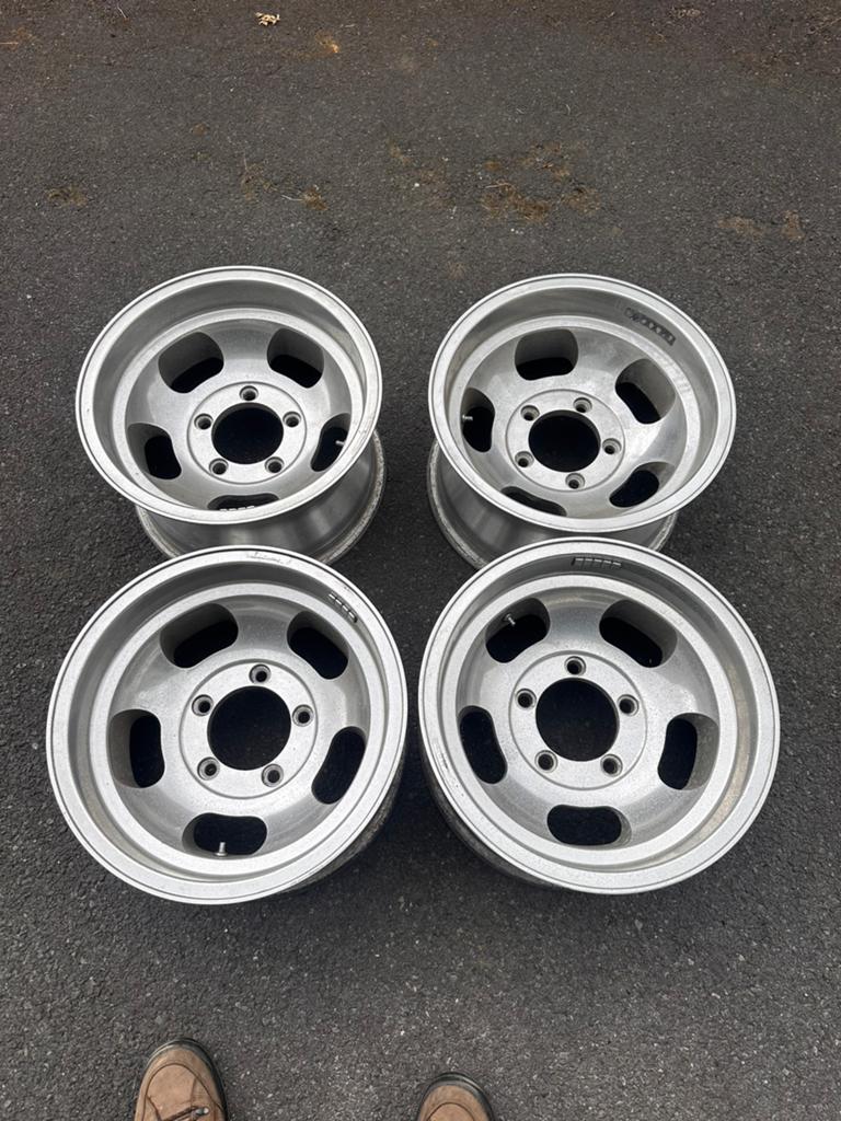 Set American racing wheels voor jeep cj, Enlèvement